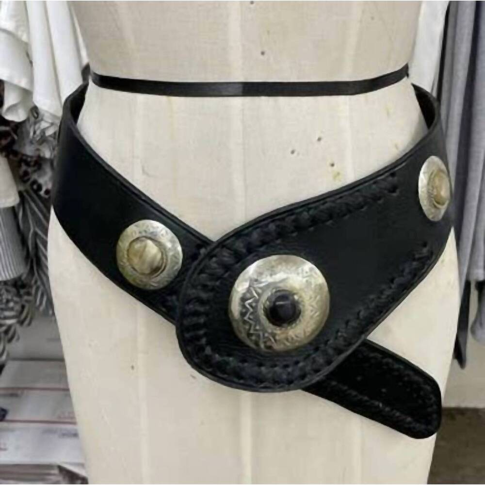 NEW DAIRI women's medallion asymmetrical leather belt in black
